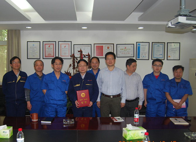 申達(dá)公司施優(yōu)優(yōu)榮獲省五一勞動獎?wù)?>
                                                            </div>
                            <div   id=