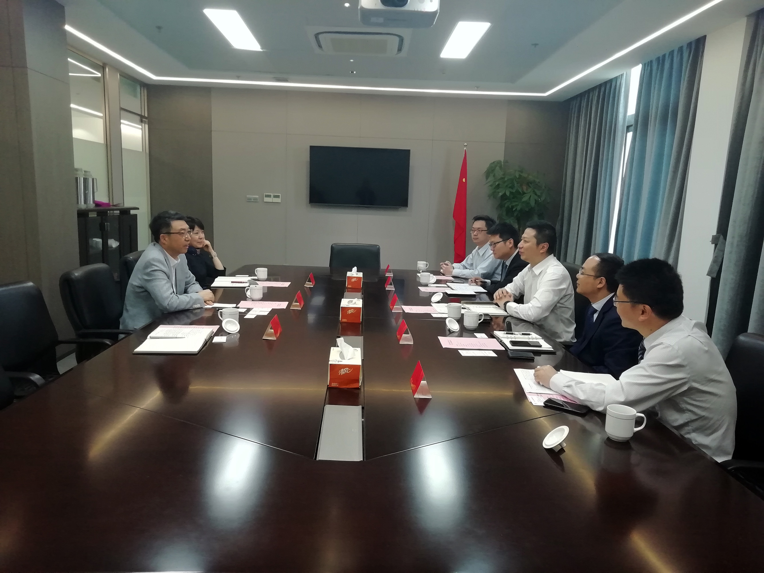寧波銀行杭州分行行長蔣凱一行到集團洽談合作