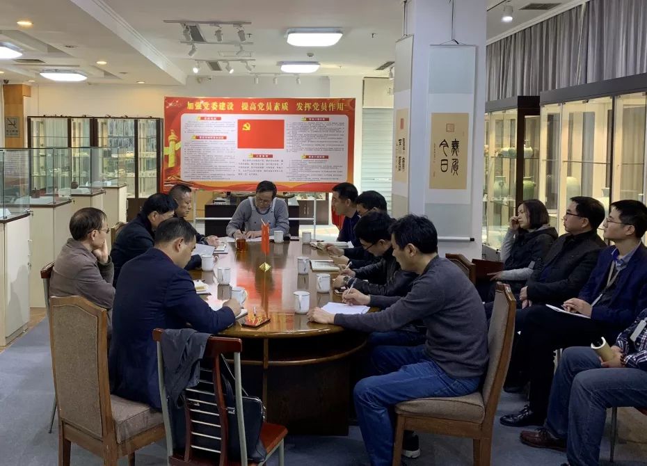 集團(tuán)公司黨委書記虞岳明蒞臨我公司開展“三服務(wù)”活動