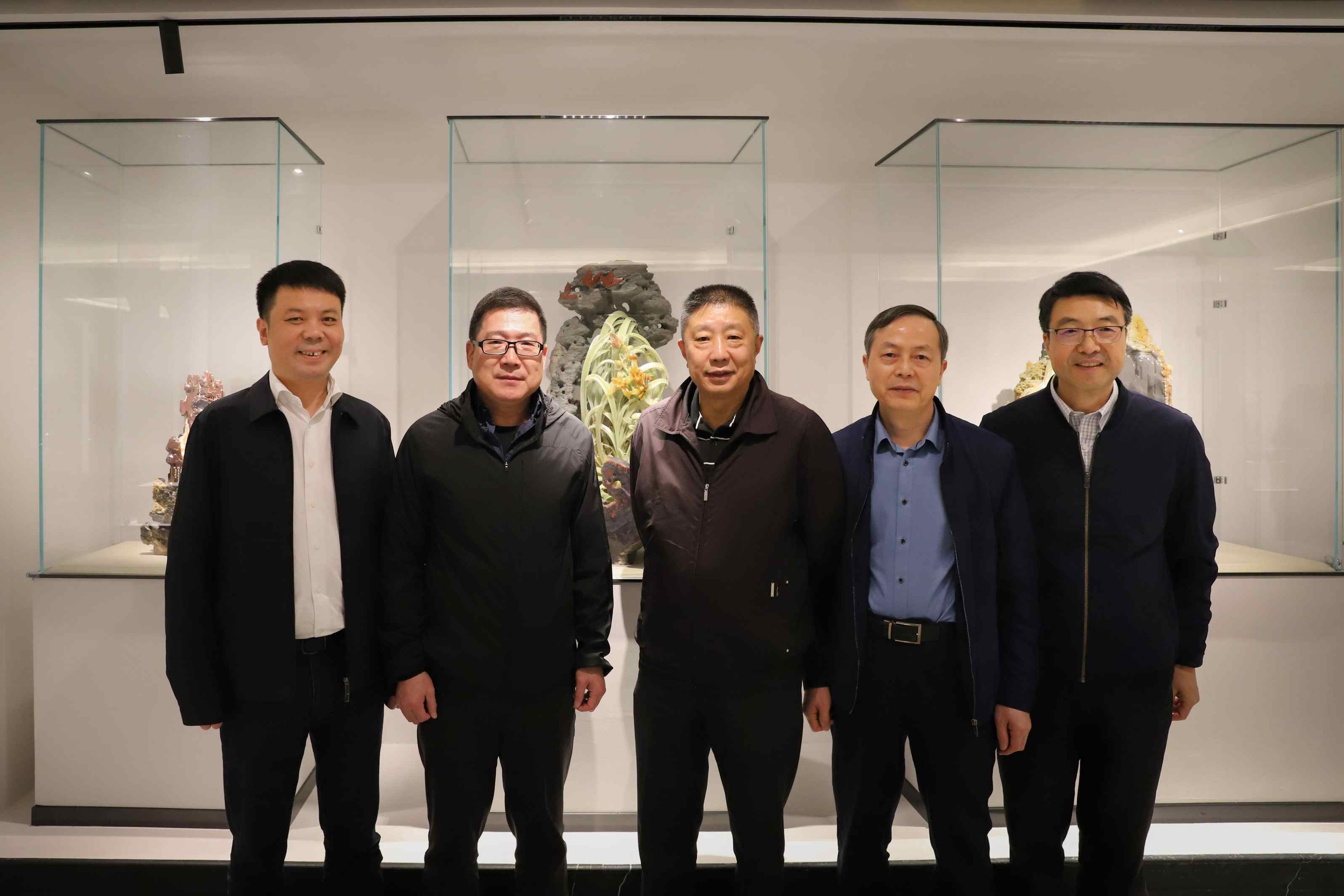 引領(lǐng)行業(yè)發(fā)展? 滿足時(shí)代需求 ——中國工藝美術(shù)學(xué)會(huì)理事長才大穎在浙調(diào)研