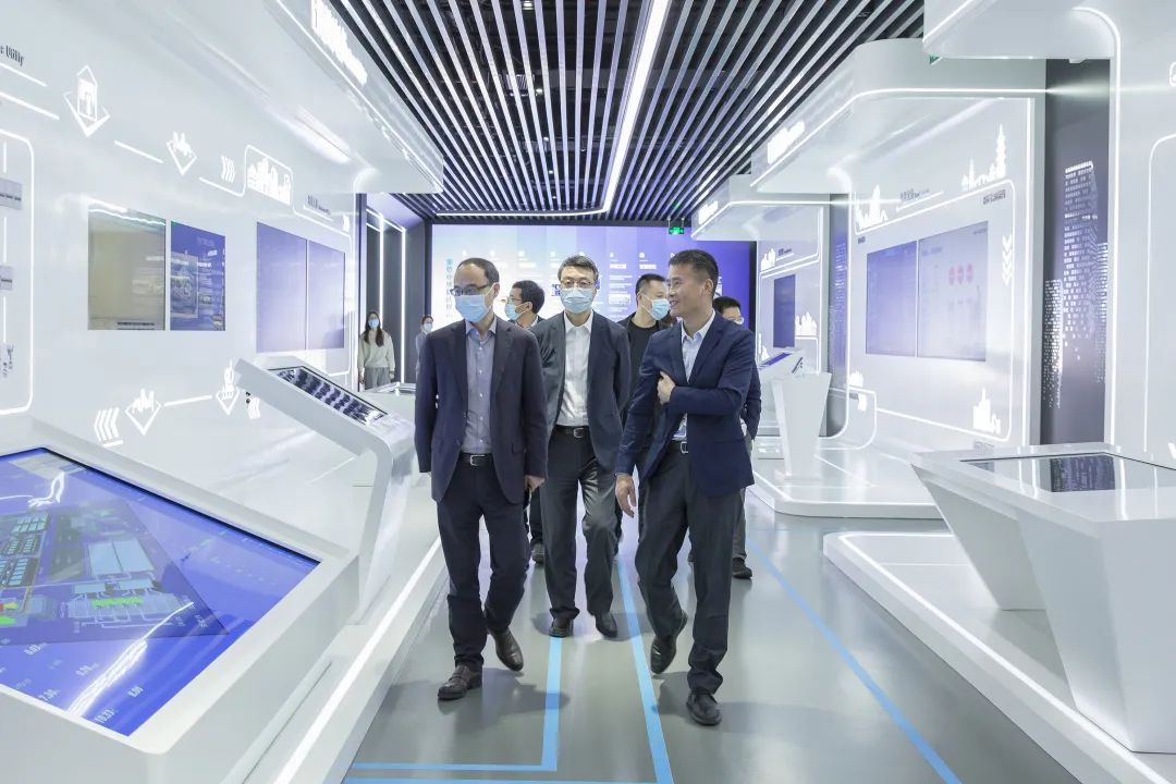 省國資委黨委委員、副主任姜揚(yáng)劍赴省二輕集團(tuán)參股中控信息考察指導(dǎo)