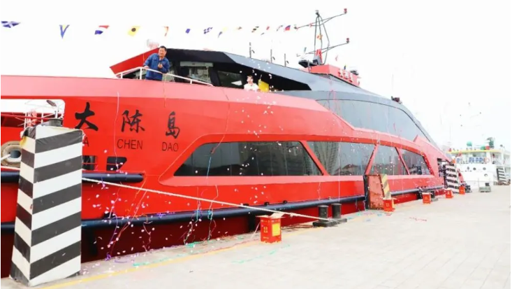 “大陳島”號豪華客輪抵達(dá)椒江，省二輕集團(tuán)國瑞科技公司配套全船套電氣設(shè)備