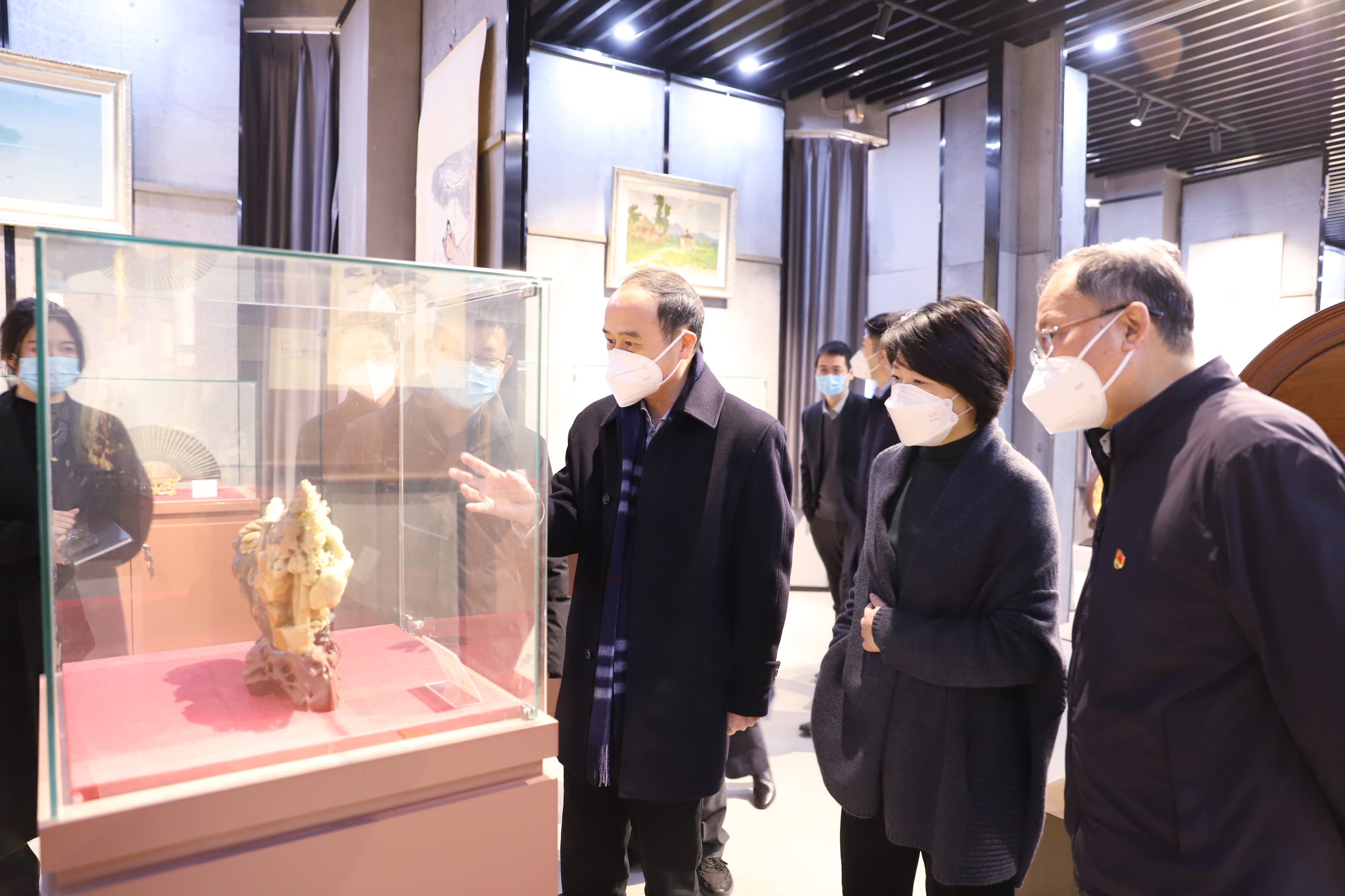 省國(guó)資委黨委委員、副主任姜揚(yáng)劍到省二輕集團(tuán)慰問調(diào)研