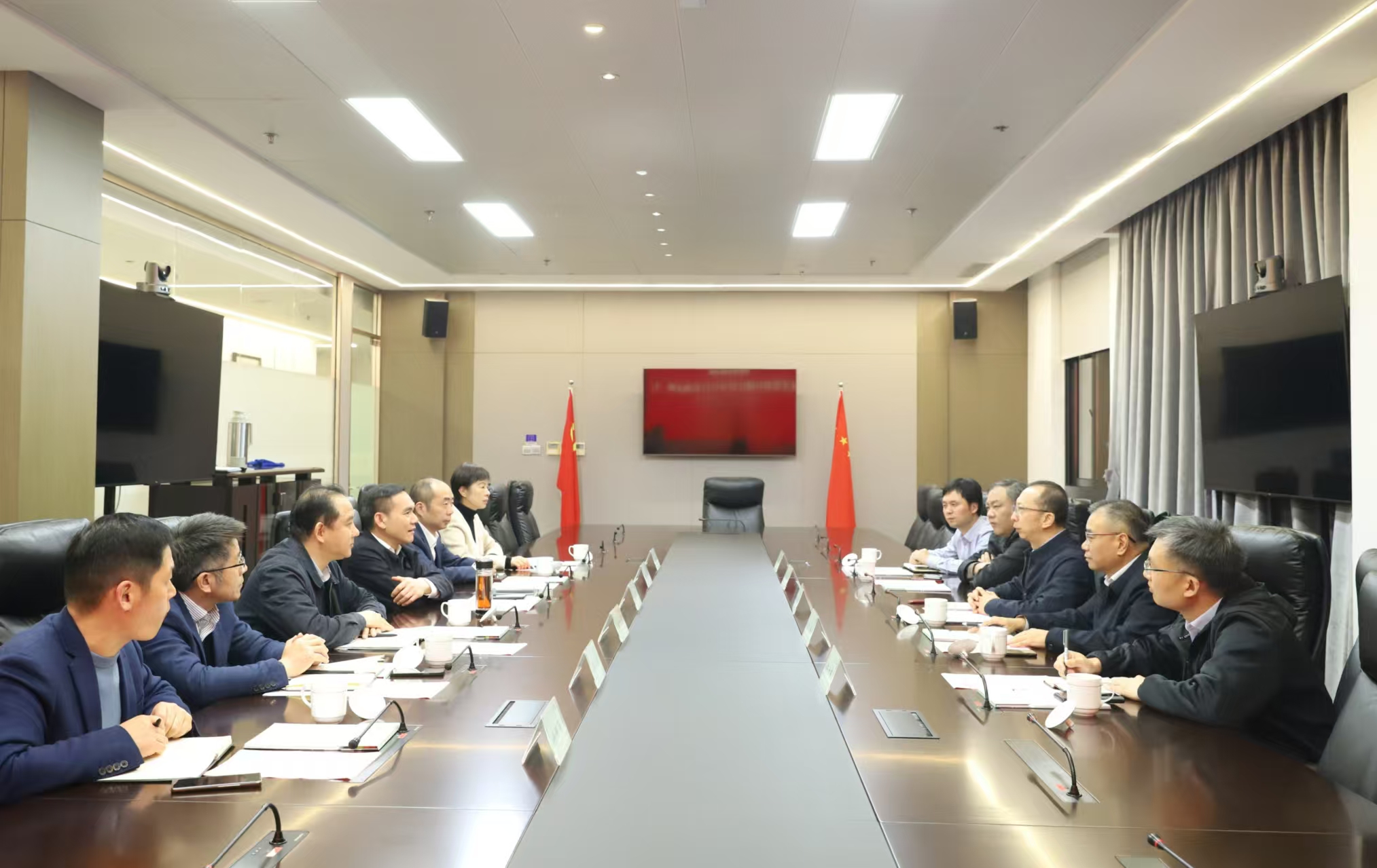 國(guó)家開發(fā)銀行浙江省分行楊志明一行到訪省二輕集團(tuán)